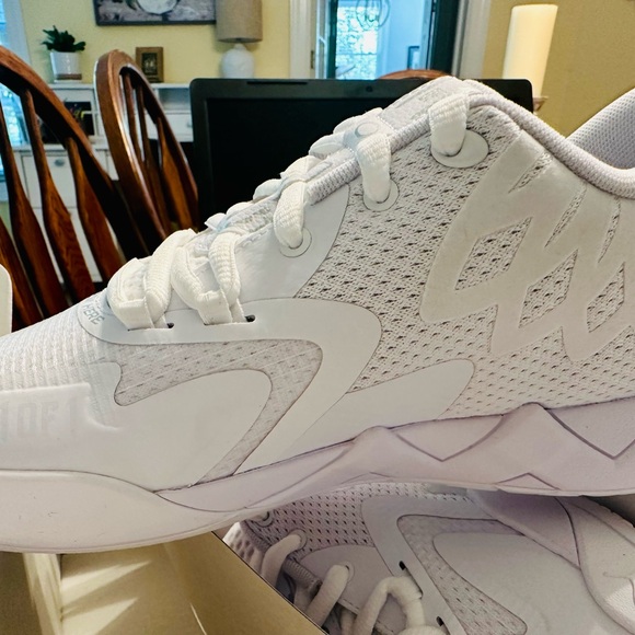 Puma MB1 Po Jr size 6 big kids - Picture 1 of 4